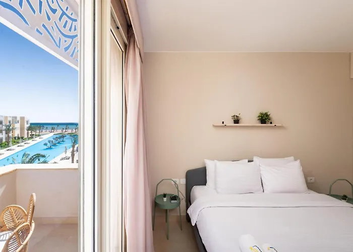 Seascape 1 Bdr Mangroovy Pool & Sea View